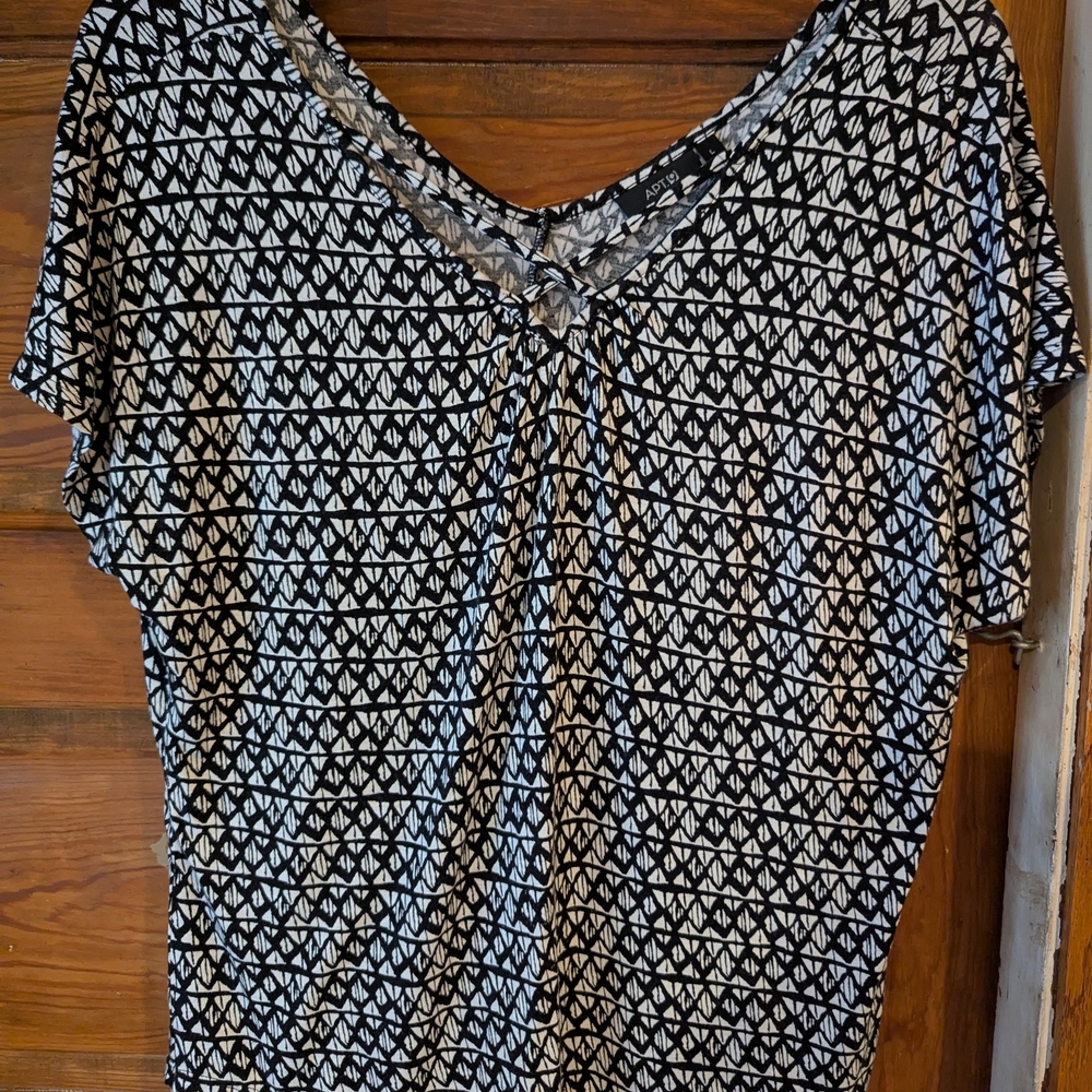 Apt. 9 Black and White Patterned Blouse